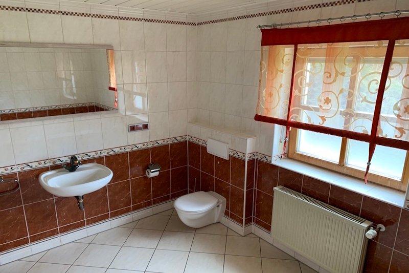 Einfamilienhaus Schmidgaden - 6 Zimmer, 178 m&sup2;, 1.400&euro; | Angebot:26440584