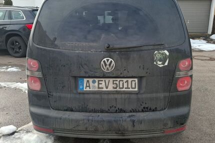 VW Touran 317.000 km 1.500 &euro; Augsburg 86165
