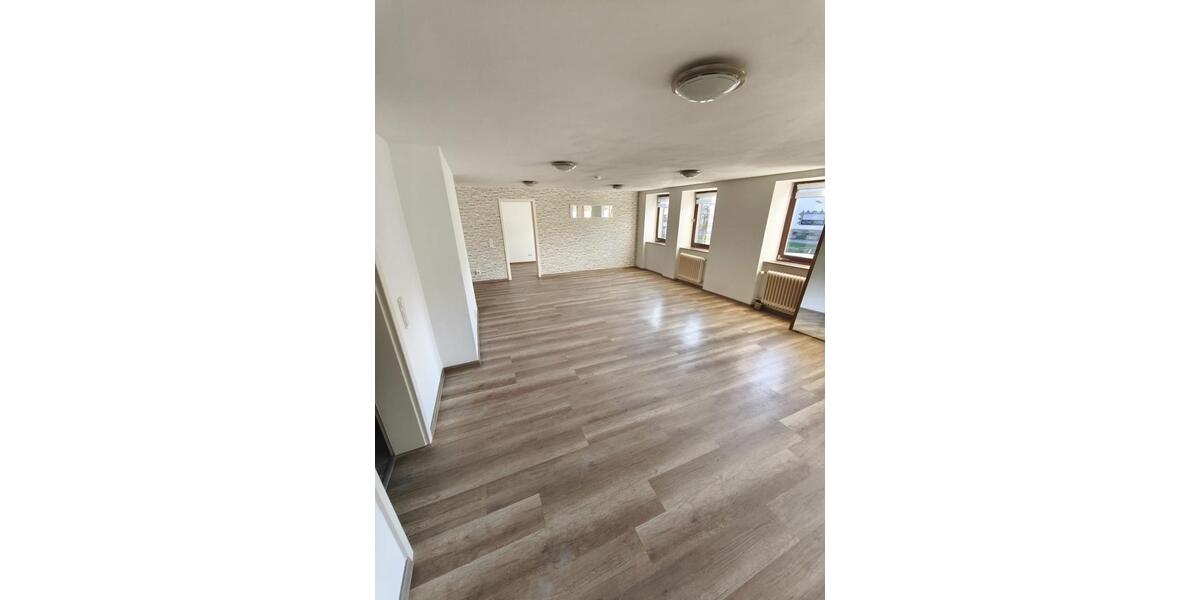 Erdgeschoßwohnung Mandelbachtal - 3 Zimmer, 83 m&sup2;, 990&euro; | Angebot:25298082