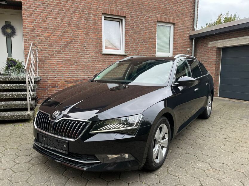 Skoda Superb 156.000 km 15.900 € Seggebruch 31691
