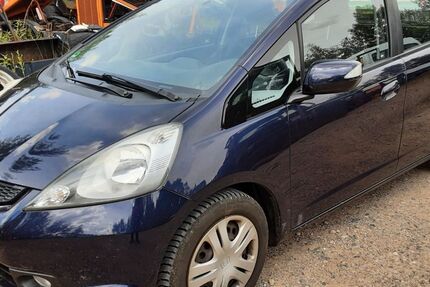 Honda Jazz 218.000 km 1.999 &euro; Eisfeld 98673