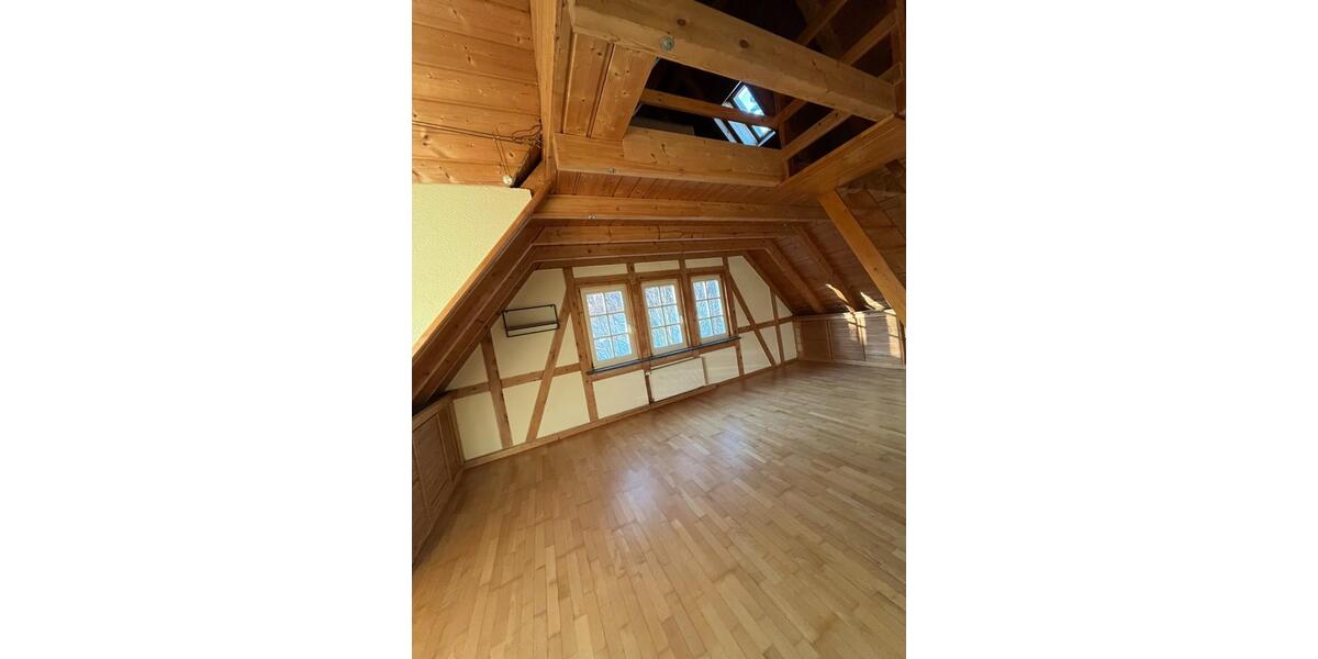 Einfamilienhaus Herleshausen - 10 Zimmer, 270 m&sup2;, 2.000&euro; | Angebot:25964509