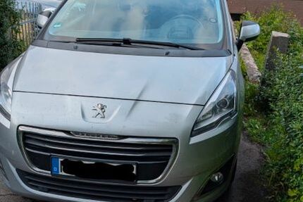 Peugeot 5008 112.000 km 11.400 € Schramberg 78713