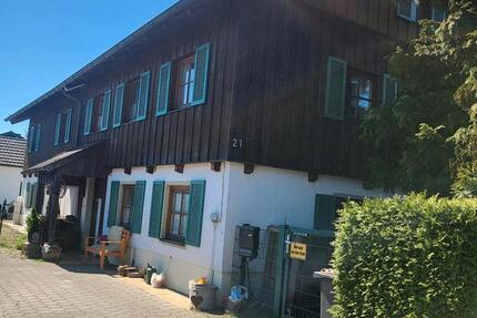 Wohnung Saaldorf-Surheim Surheim - 3 Zimmer, 95 m&sup2;, 1.050&euro; | Angebot:26385710