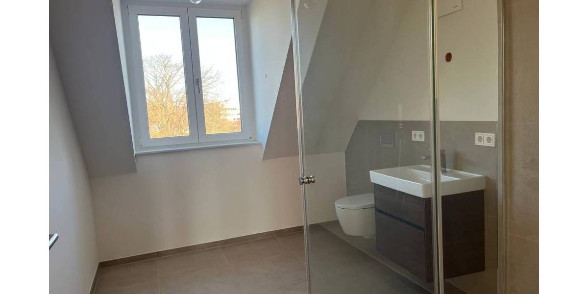 Etagenwohnung Lüneburg Rotes Feld - 4 Zimmer, 108 m&sup2;, 1.950&euro; | Angebot:25986358