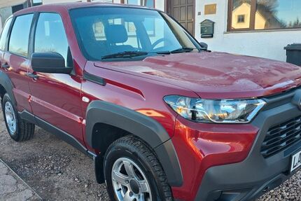 Lada Niva 62.000 km 12.700 &euro; Waltershausen 99880