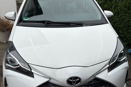 Toyota Yaris 62.069 km 12.000 &euro; Alsdorf 52477