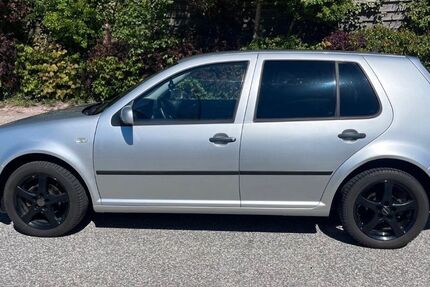 VW Golf 101.500 km 3.299 &euro; Hamburg 22143