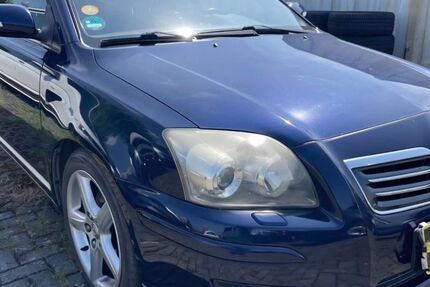 Toyota Avensis 240.000 km 2.490 € Chemnitz 09114