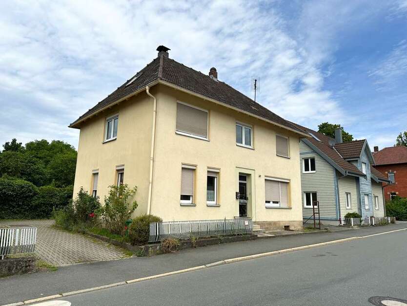 Haus zum Kaufen in Coburg Neuses 299.000 € 212 m²