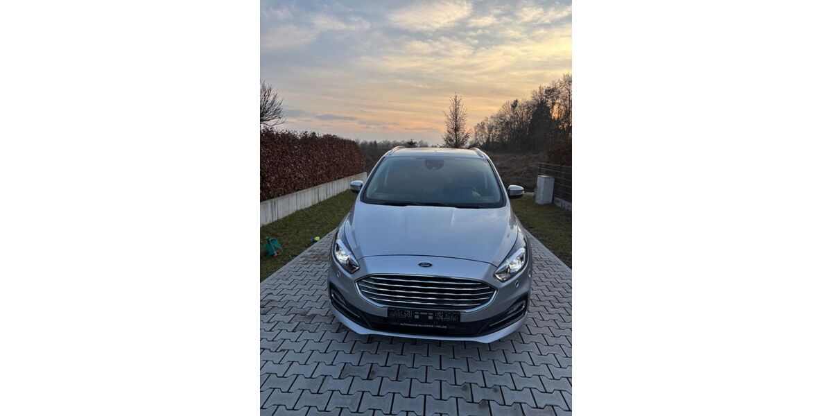 Ford S-Max 79.000 km 13.900 &euro; Delbrück 33129
