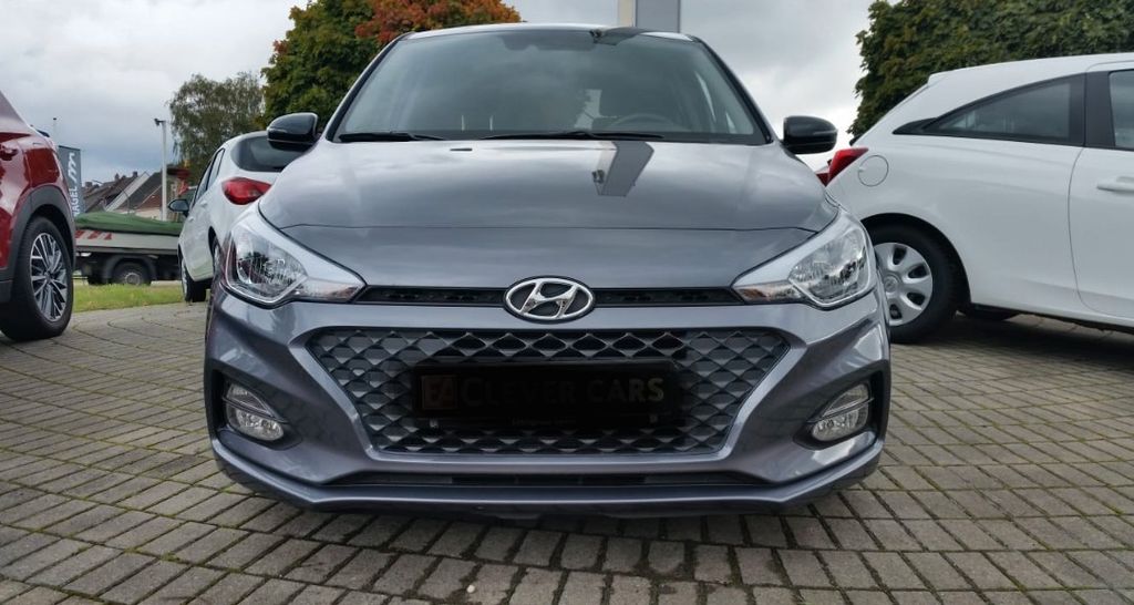 Hyundai i20 68.500 km 10.990 &euro; Soest 59494