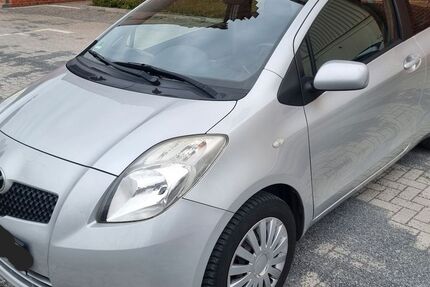 Toyota Yaris 89.100 km 3.990 &euro; Berlin 12489