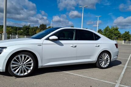 Skoda Superb 162.000 km 15.000 &euro; Freudenstadt 72250