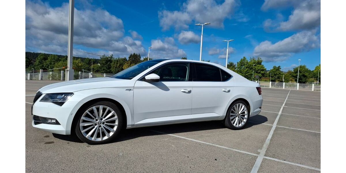 Skoda Superb 162.000 km 15.000 &euro; Freudenstadt 72250