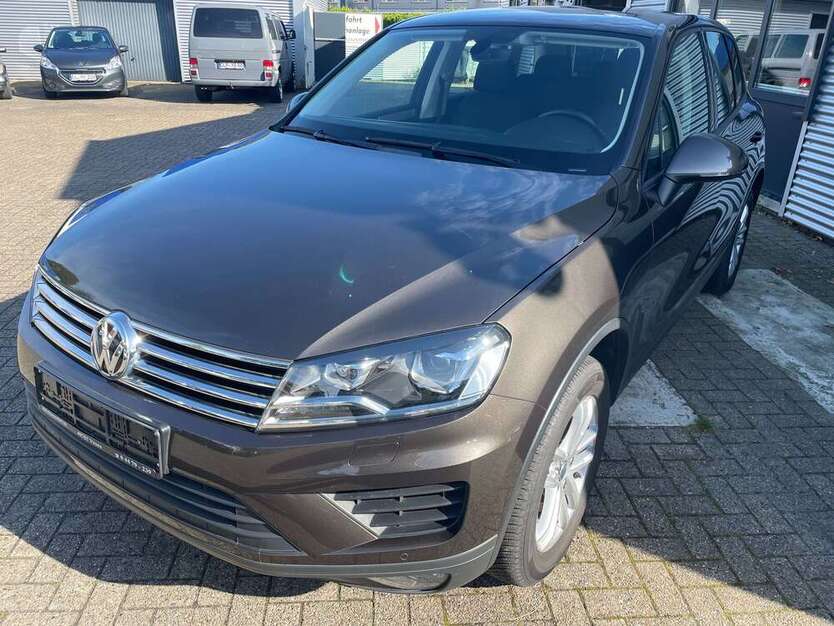 VW Touareg 115.500 km 21.799 € Vrees 49757