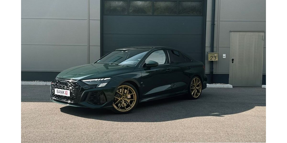 Audi RS3 4.490 km 59.880 &euro; Titisee-Neustadt 79822