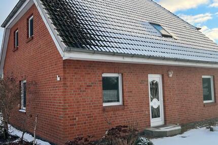 Haus Neukloster - 6 Zimmer, 135 m&sup2;, 1.100&euro; | Angebot:25309812