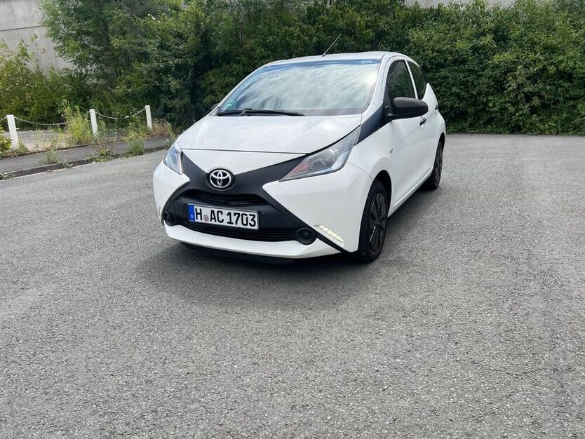 Aygo (X)