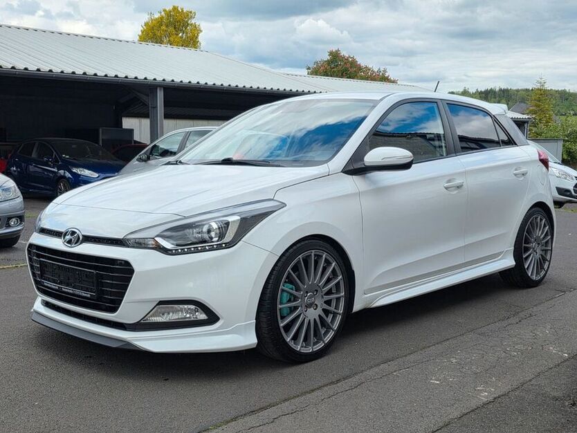 i20