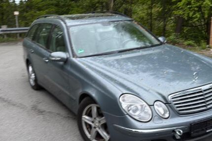 Mercedes-Benz E 280 295.936 km 2.600 &euro; Ludwigsstadt 96337