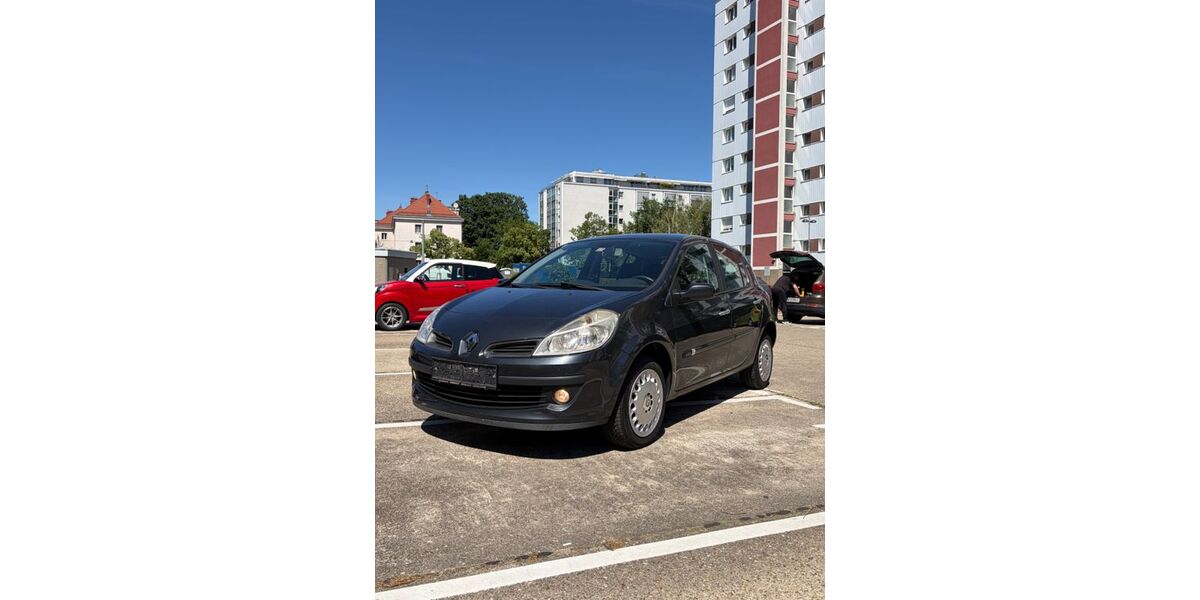 Renault Clio 167.000 km 2.290 &euro; Passau 94036