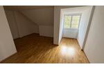 Dachgeschoßwohnung Schwerin Friedrichsthal - 4 Zimmer, 137 m&sup2;, 1.370&euro; | Angebot:25855164