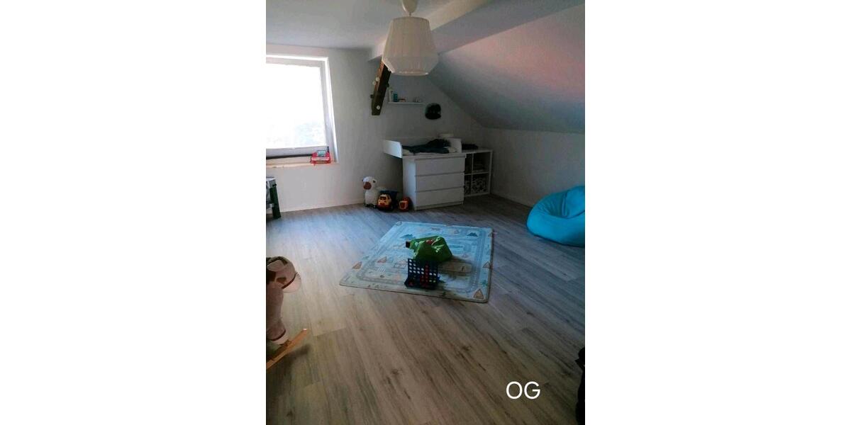 Einfamilienhaus Wesselburen - 11 Zimmer, 250 m&sup2;, 399.000&euro; | Angebot:26184303