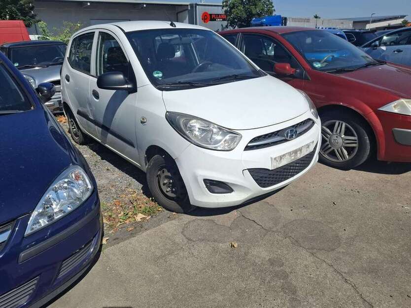 i10