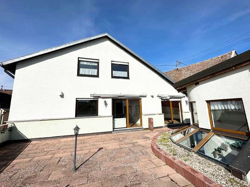 Haus zum Kaufen in Maikammer 455.000 € 345 m²