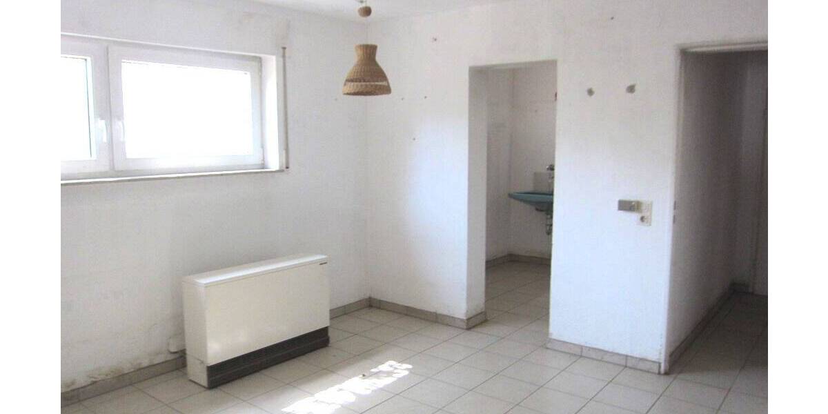 Einfamilienhaus Weisenheim am Sand - 7 Zimmer, 165 m&sup2;, 339.000&euro; | Angebot:25836943
