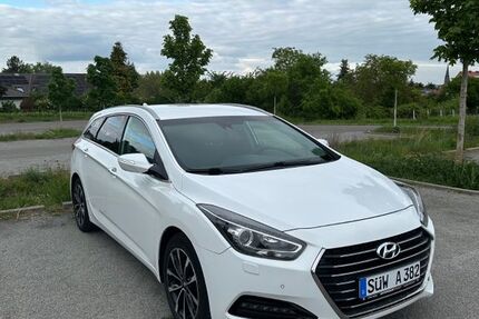 Hyundai i40 164.000 km 9.400 &euro; Edenkoben 67480