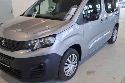 Peugeot Partner 14.177 km 16.490 &euro; Cremlingen 38162