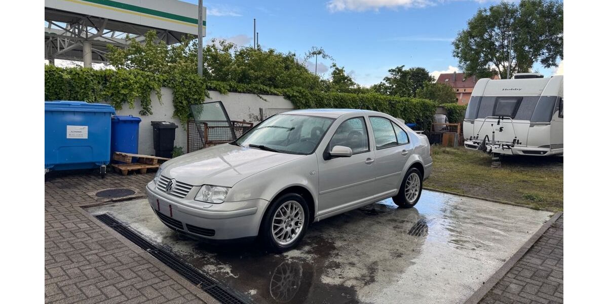 VW Bora 149.500 km 3.200 &euro; Bruchsal 76646