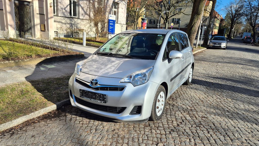 Toyota Verso-S 139.000 km 7.350 &euro; Berlin 12203