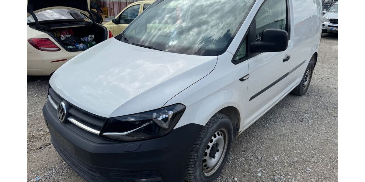 VW Caddy 69.000 km 7.400 &euro; München 81829