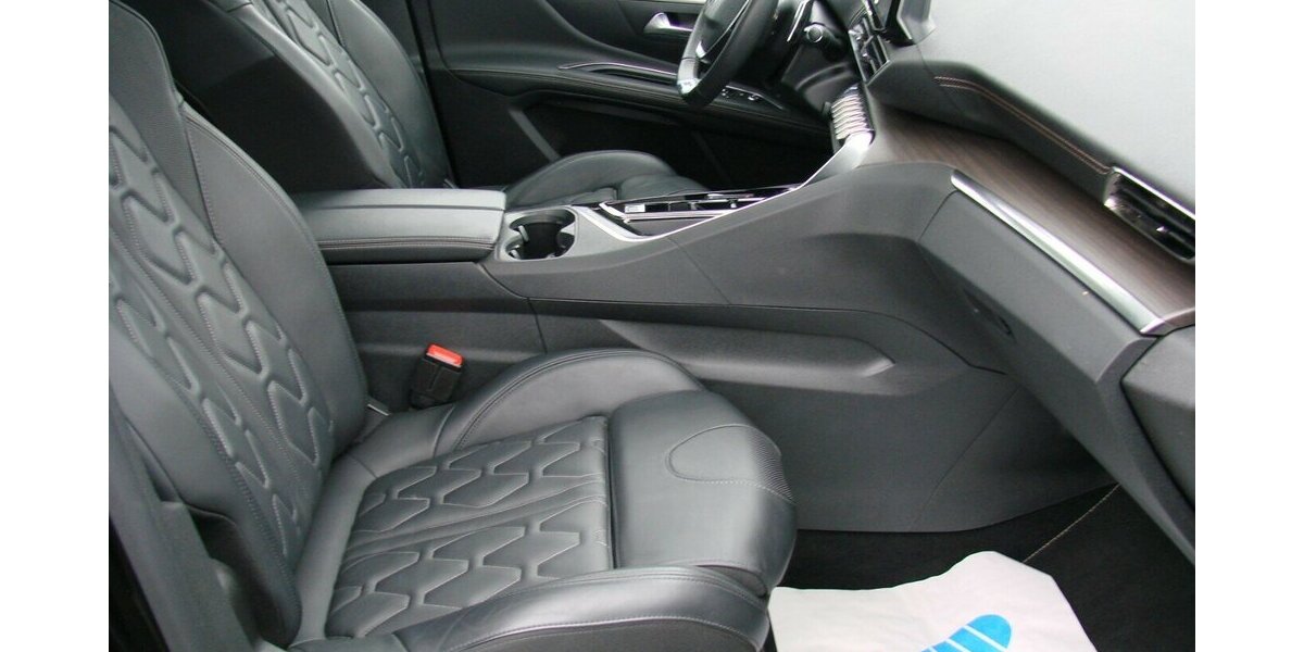 Peugeot 5008 1.2 PureTech 130, GT-Line Leder ACC Navi Pano 30.873 km 29.980 € Falkensee 14612