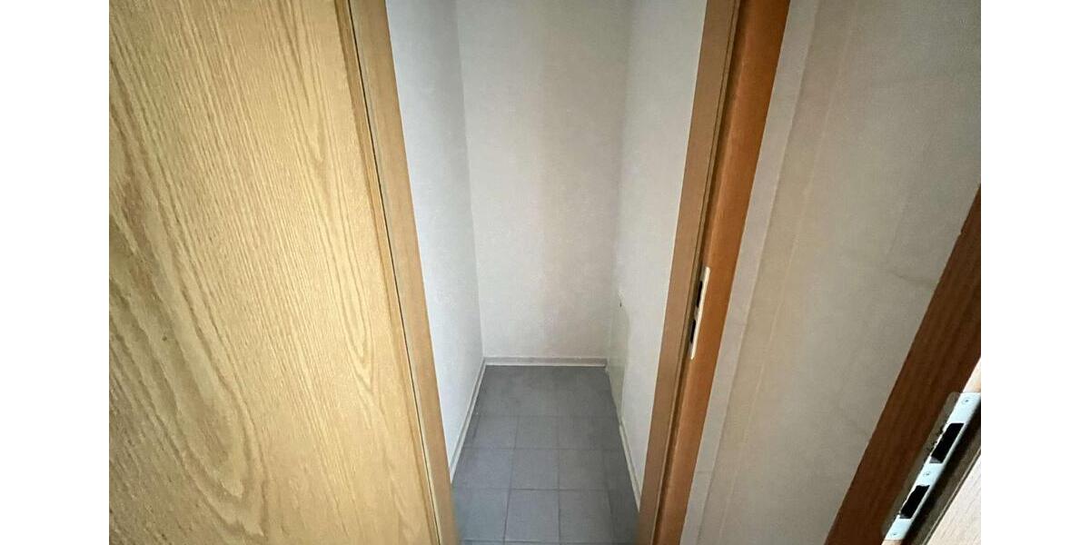 Etagenwohnung Halberstadt - 2 Zimmer, 64 m&sup2;, 351&euro; | Angebot:26084103