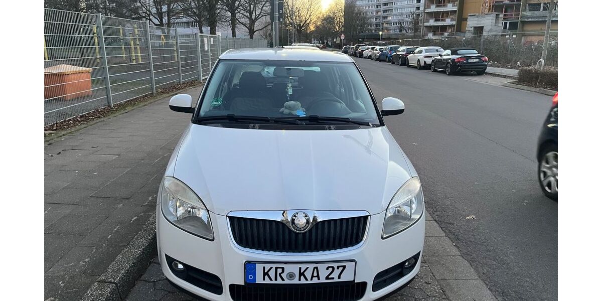 Skoda Fabia 125.329 km 2.790 &euro; Krefeld 47806