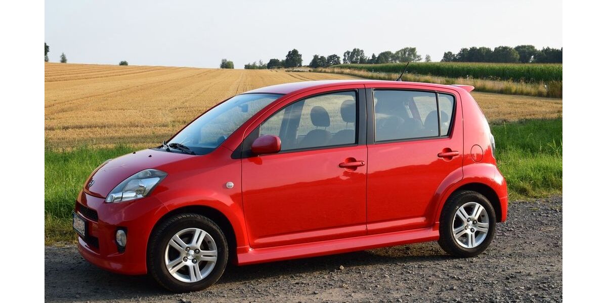 Daihatsu Sirion 187.000 km 2.150 &euro; Habichtswald 34317