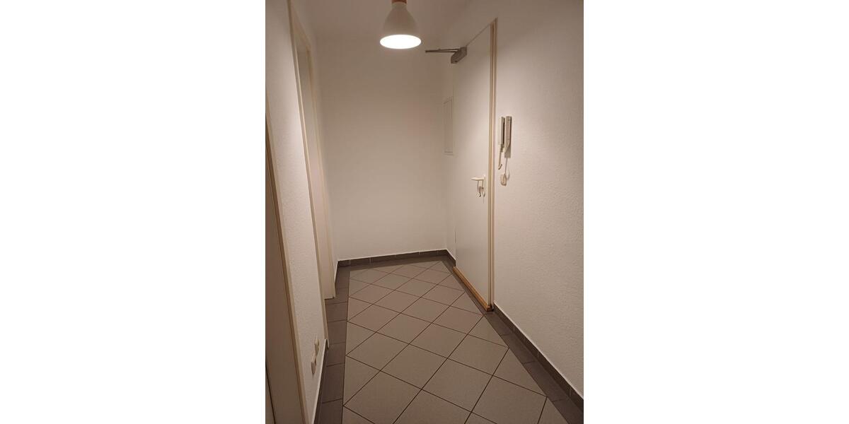 Helle 2-Zimmer-Wohnung mit Einbauküche & bodentiefen Fenstern 2 zimmer