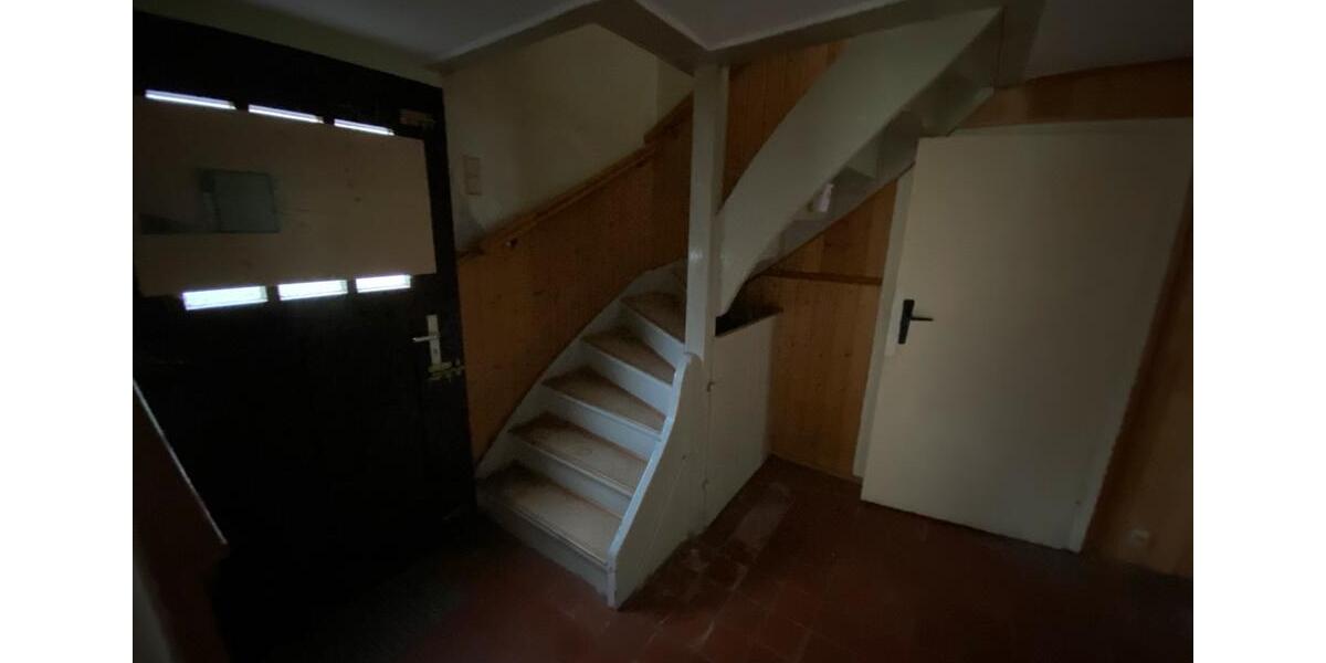 Einfamilienhaus Frohburg - 6 Zimmer, 110 m&sup2;, 49.000&euro; | Angebot:27084789