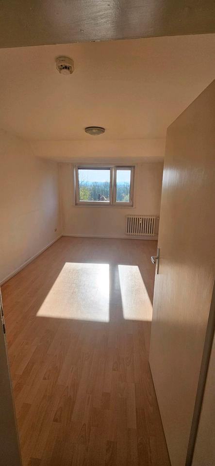 Ab sofort. 2 ZKB, Balkon, Badewanne, Garage, Fort Louise
