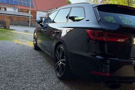 Seat Leon 64.200 km 22.999 &euro; Penzing 86929