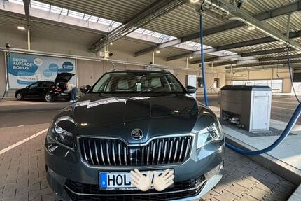 Skoda Superb 163.000 km 15.499 &euro; Holzminden 37603