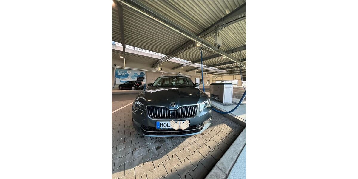 Skoda Superb 163.000 km 15.999 &euro; Holzminden 37603