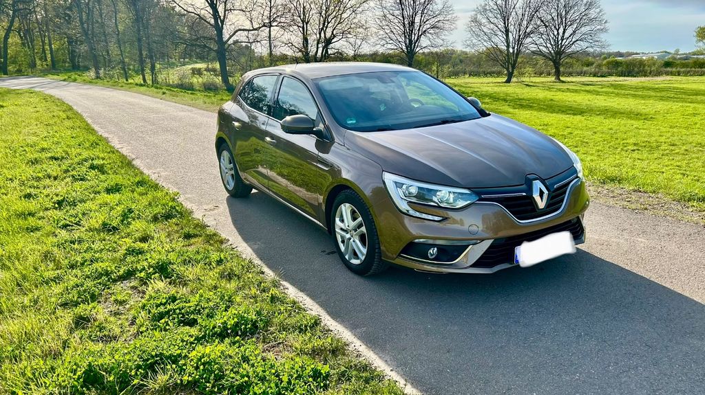 Renault Megane 67.000 km 9.600 &euro; Dessau-Roßlau 06847