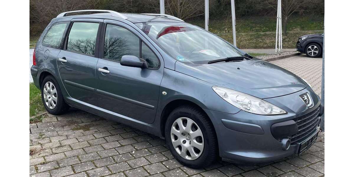 Peugeot 307 145.000 km 2.399 &euro; Deckenpfronn 75392