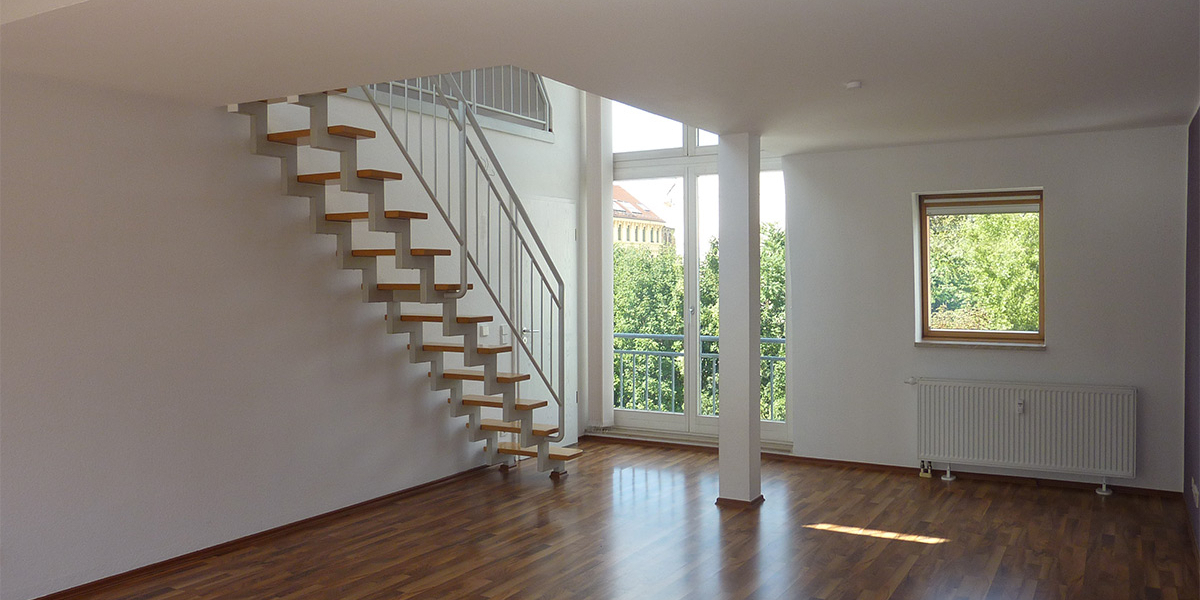 MAISONETTE IM DACHGESCHOSS + 2,5 RAUM VERMIETET + 2 TIEFGARAGENPLÄTZE - Maisonettenwohnung Leipzig Zentrum-Ost | Angebot:26942692