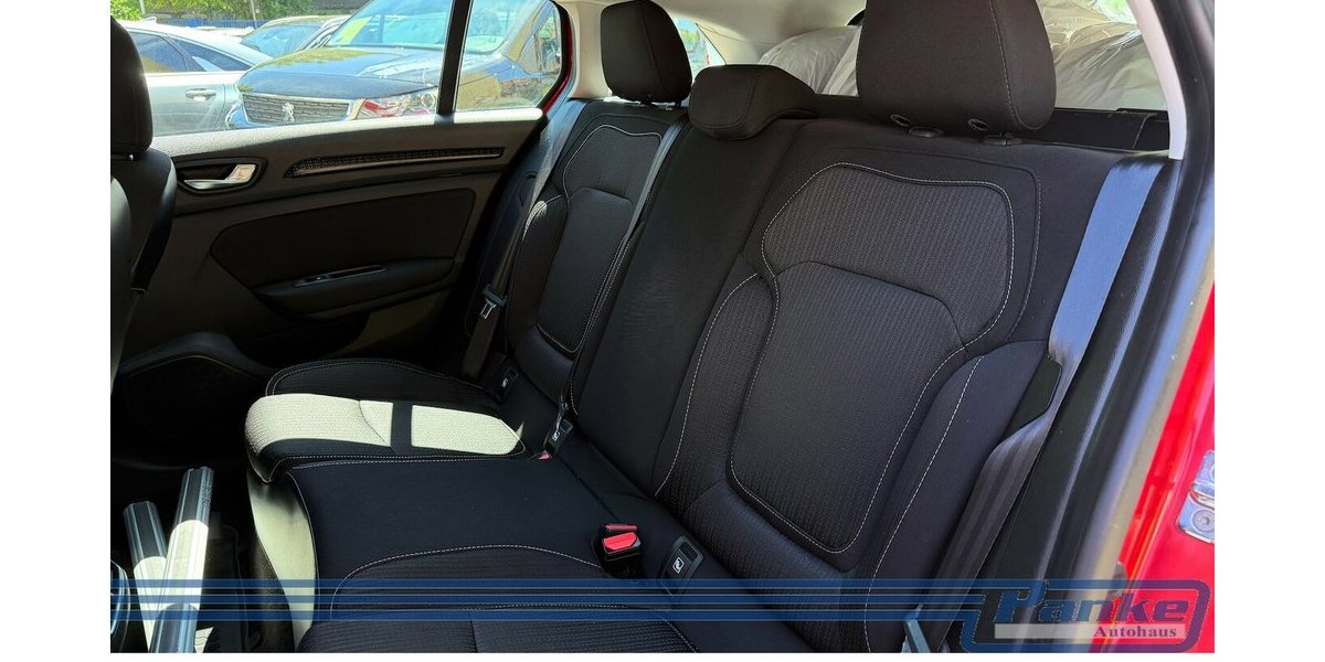 Renault Megane Experience 104.000 km 7.890 &euro; Berlin 13187